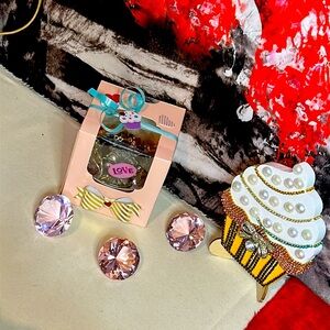 🧁 Custom Cakes 🧁 Special occasions, birthdays & holidays